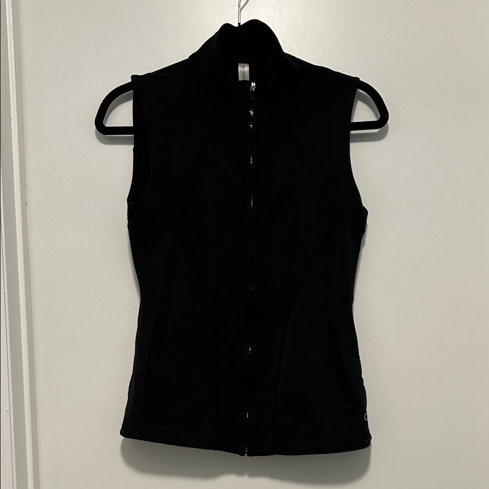 GAP body fit Women's Black sport Vest